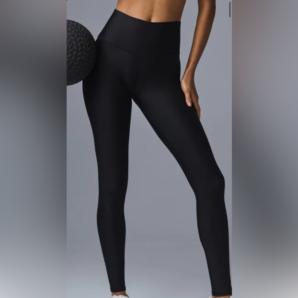 Alo high waist airlift - blk sz Small - NWT